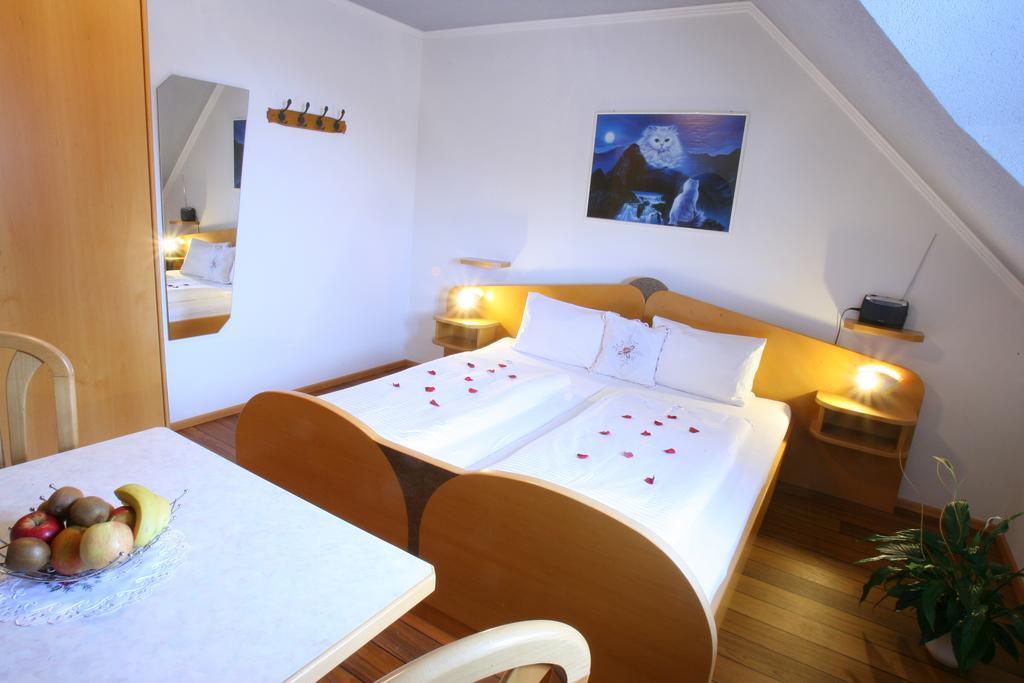 Pension Weber Jennersdorf Zimmer foto